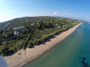 Отель De La Plage Hotel Koroni  Храни